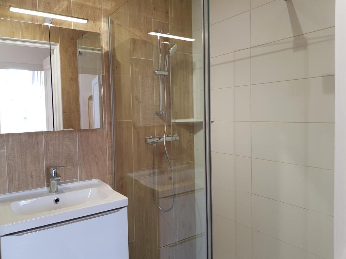 Gites De La Croisee Des Chemins - Piscine Chauffee - Spa, Hammam Et Sauna Izeaux Ngoại thất bức ảnh