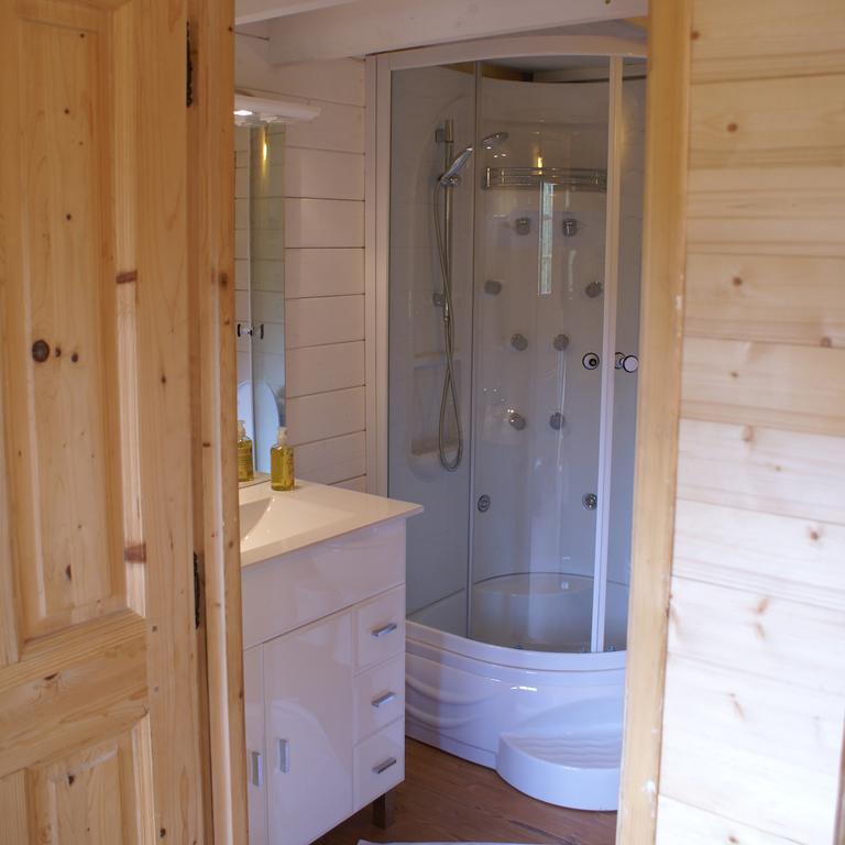 Gites De La Croisee Des Chemins - Piscine Chauffee - Spa, Hammam Et Sauna Izeaux Phòng bức ảnh